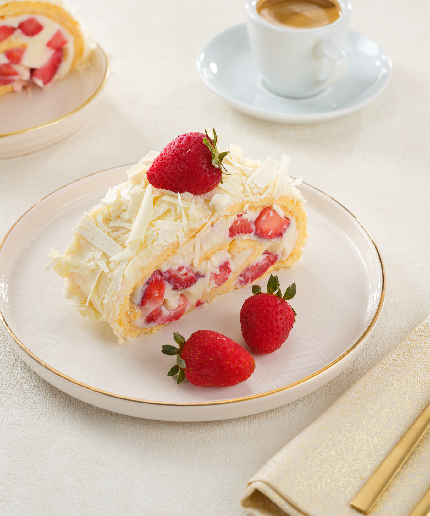 Strawberry Roll Cake